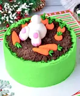 Торт с кроликом и морковками