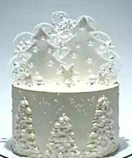 Белый новогодний торт