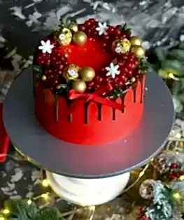 Красный новогодний торт