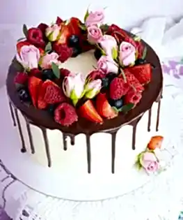 Торт без мастики с живыми цветами