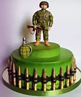 Торт с военной тематикой