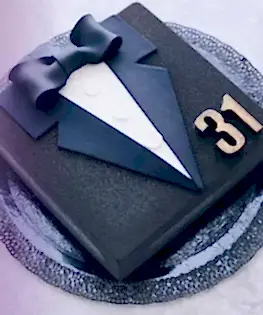 Торт в форме смокинга