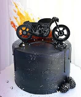 Торт для мужчины с мотоциклом