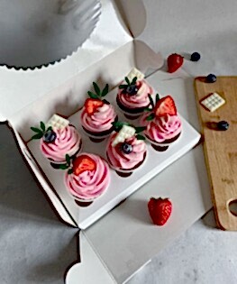 Капкейки розово-белые