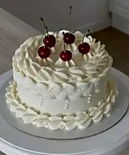 Белый торт в стиле Ламбет