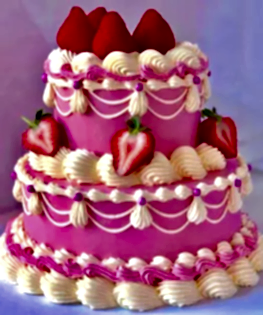 Яркий розовый торт в стиле Ламбет с клубникой