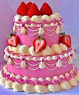 Яркий розовый торт в стиле Ламбет с клубникой