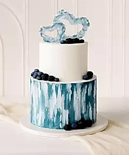 Свадебный торт с сахарными сердцами