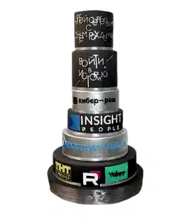 Корпоративный торт с надписью, логотипом