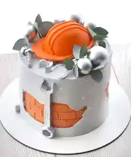 Торт на День Строителя с каской и ключом