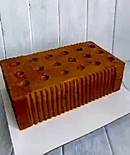 Торт на День Строителя в виде кирпича