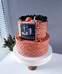 Торт на День Строителя с кирпичной отделкой