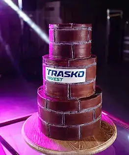 Торт на День Строителя в три яруса