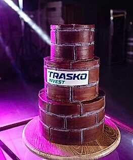 Торт на День Строителя в три яруса