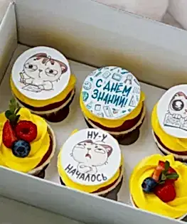 Капкейки на день знаний с киской