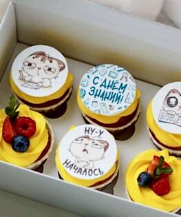 Капкейки на день знаний с киской