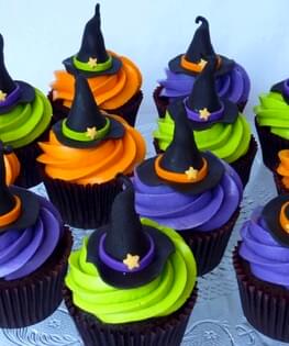 Капкейки со шляпками на Хеллоуин
