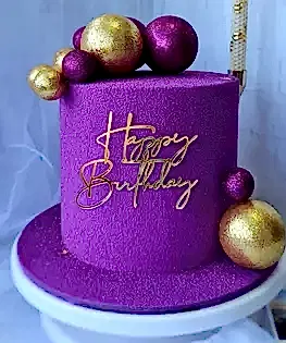 Торт фиолетовый с шоколадными шарами