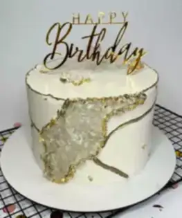 Торт с имитацией хрусталя и топером