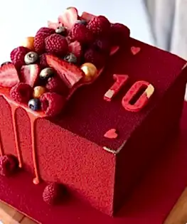 Торт квадратный с ягодами