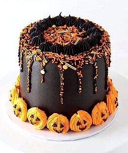 Торт на Хэллоуин с кремовыми тыквами