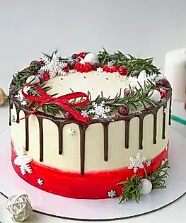 Новогодний торт со снежинками и подтеками