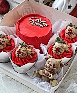 Набор десертов на Новый год
