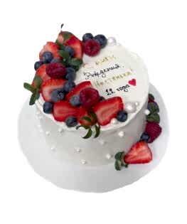 Торт с ягодами и надписью