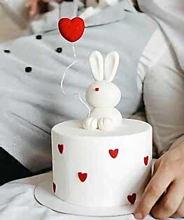 Торт на 14 февраля с зайчиком