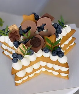 Торт цифра на 23 февраля  в форме звезды