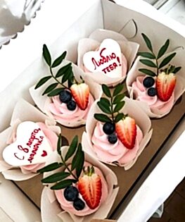 Капкейки на 8 марта №2