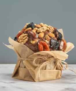 Кулич с сухофруктами и орехами