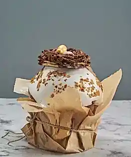 Кулич с шоколадным гнездом