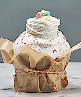 Кулич с гнездом из меренги