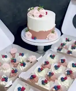 Свадебный набор нежный с живыми цветами